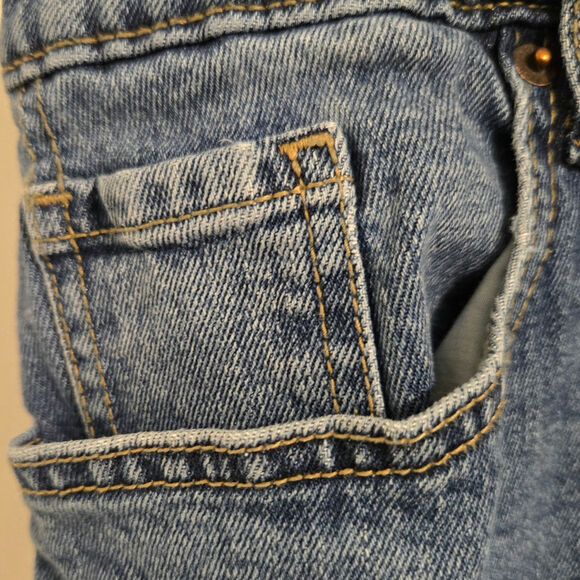 Old Navy Plus Size 20 Extra High Rise Wide Leg Jeans Distressed Hem Medium Wash - Picture 9 of 11